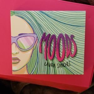 NIB Moods by Laura Sanchez Eyeshadow Palette